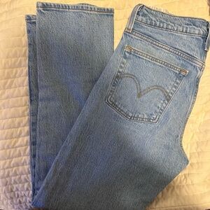 LEVI’S WEDGIE STRAIGHT SZ 27